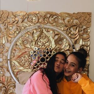 Meet your Posher, Laura